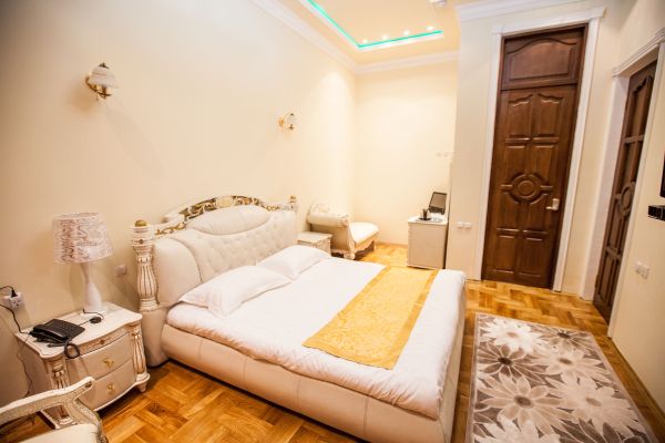 Twins Hotel (Dushanbe)